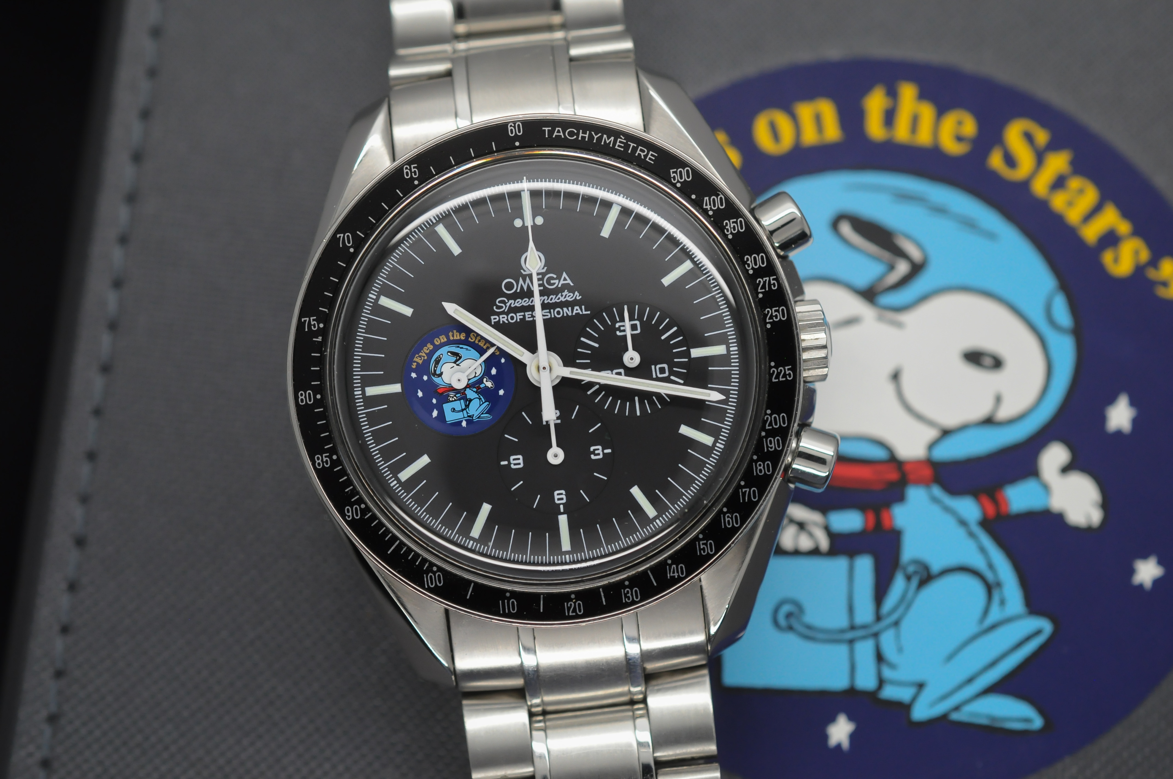 omega snoopy eyes on the stars